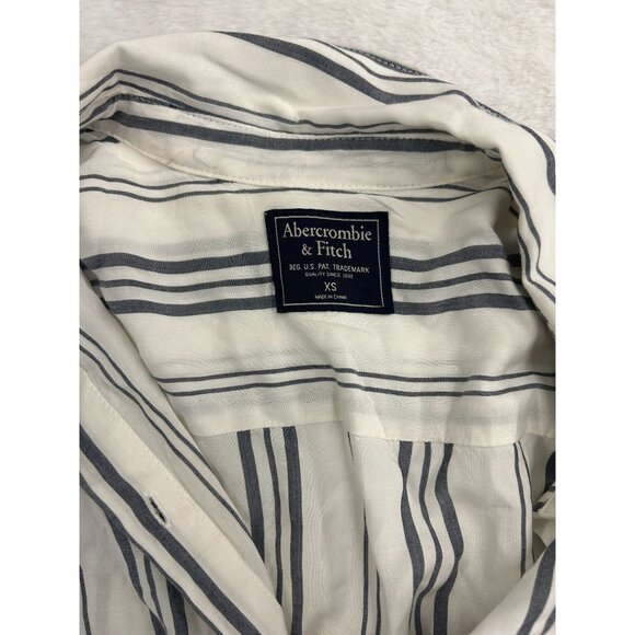 Abercrombie & Fitch Women's XS Long Sleeve Tie Front Button Up Shirt Women's - Picture 3 of 9